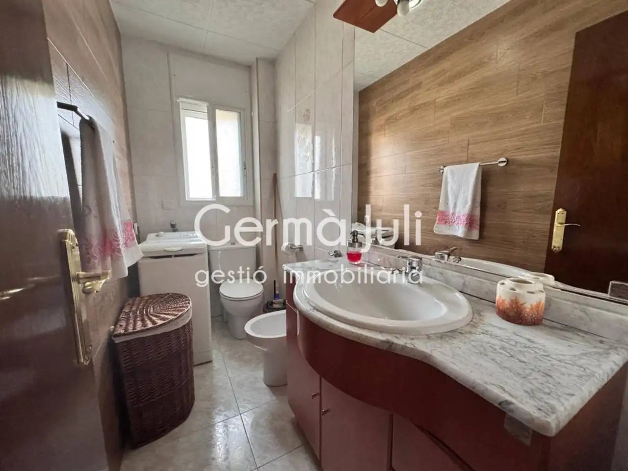 Bathroom of Houses for sale in Badalona  with Heating, Private garden and Terrace