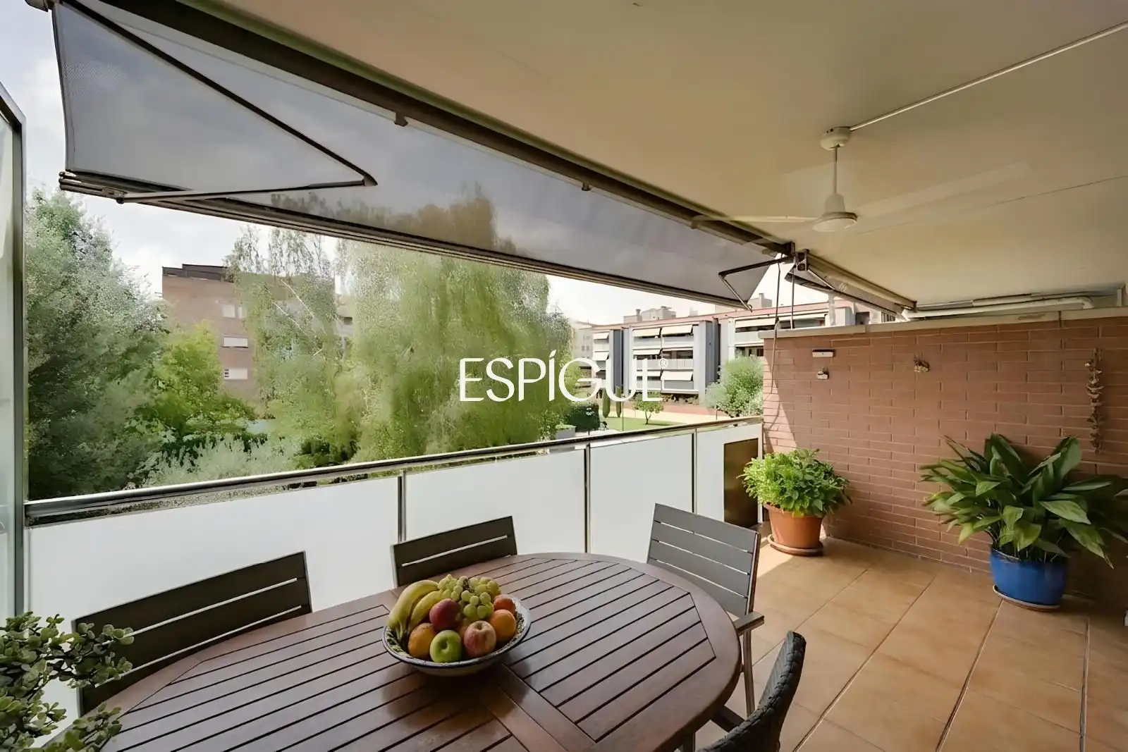 Terraza de Piso en venta en Sant Cugat del Vallès con Calefacción, Parquet y Terraza