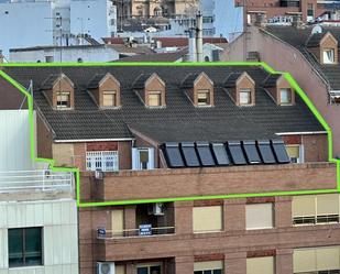 Vista exterior de Àtic en venda en  Jaén Capital amb Traster