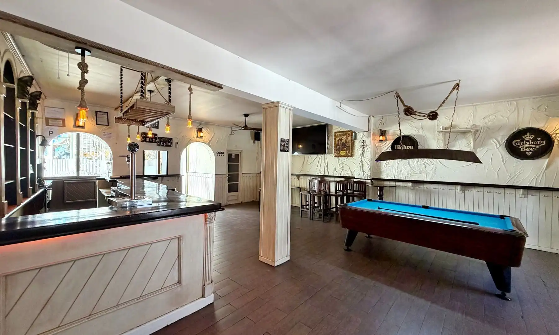 Commercial properties for sale in Dénia  with Air Conditioner