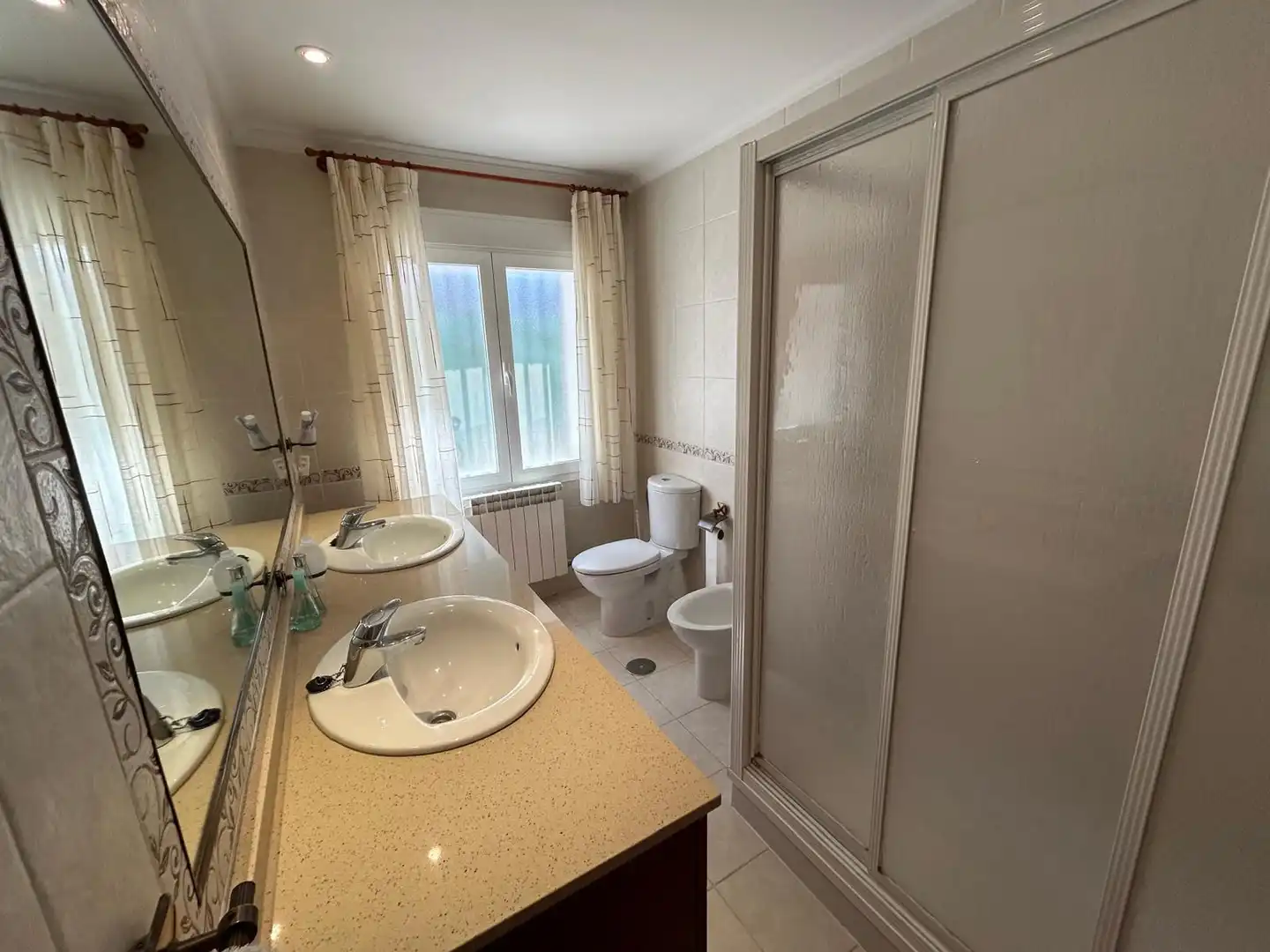 Bathroom of Houses for sale in Alcolea de Calatrava  with Air Conditioner, Heating and Terrace