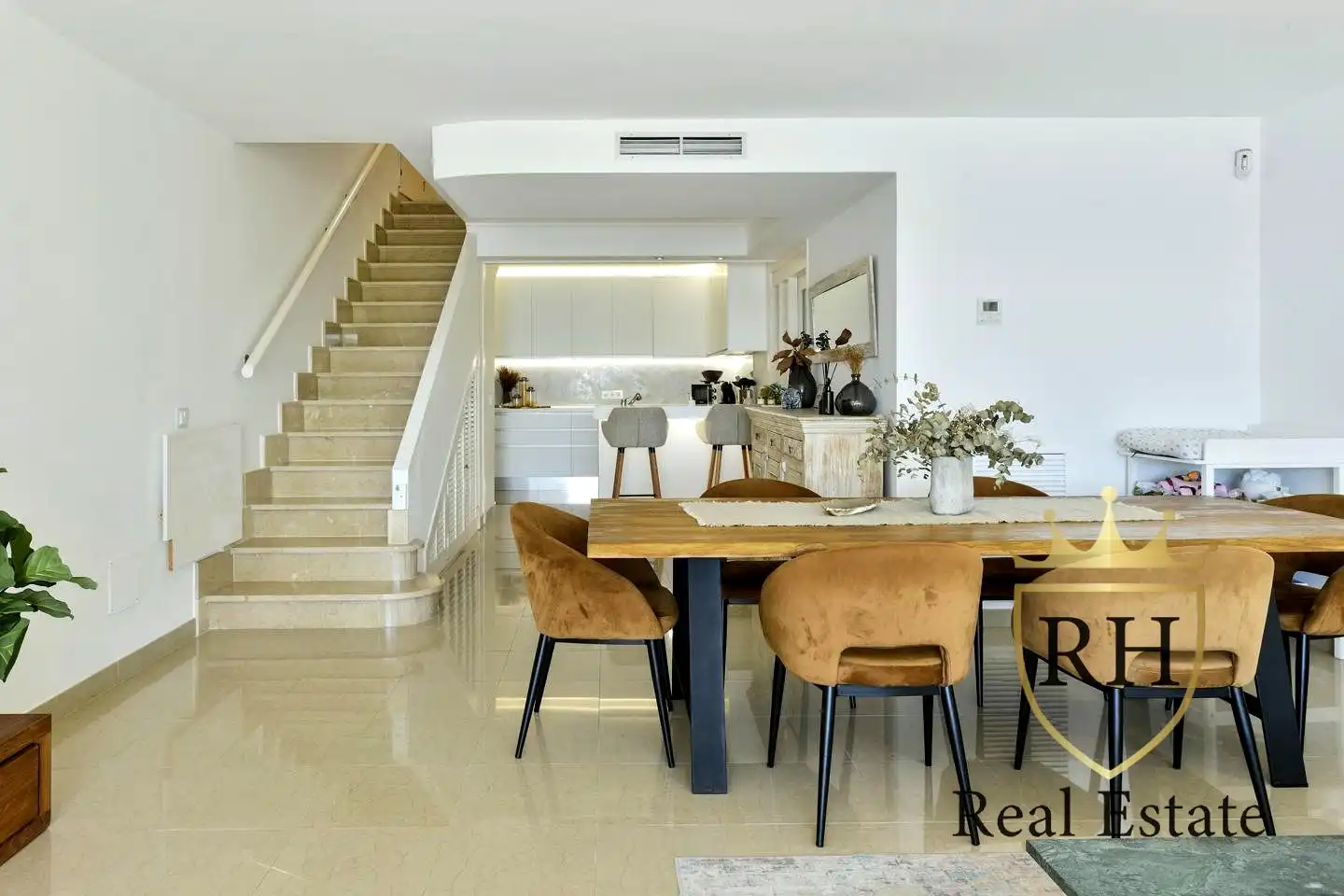 Comedor de Dúplex en venta en Calvià con Aire acondicionado, Calefacción y Terraza