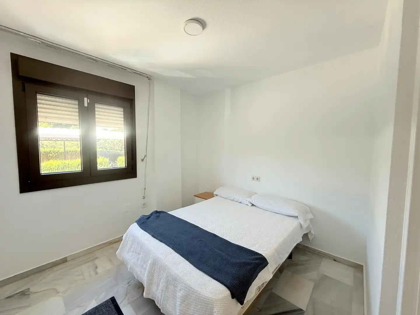 Bedroom of Apartments for sale in Fuengirola  with Air Conditioner, Terrace and Balcony