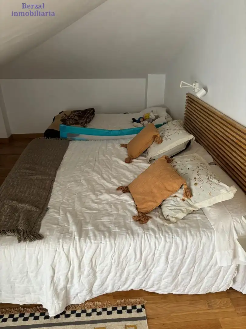 Dormitori de Casa o xalet en venda en Alesanco amb Calefacció i Traster