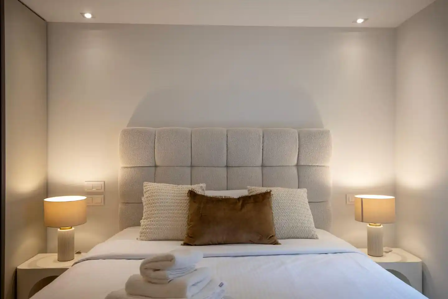 Bedroom of Apartments for rent in Cerdanyola del Vallès  with Air Conditioner and Furnished
