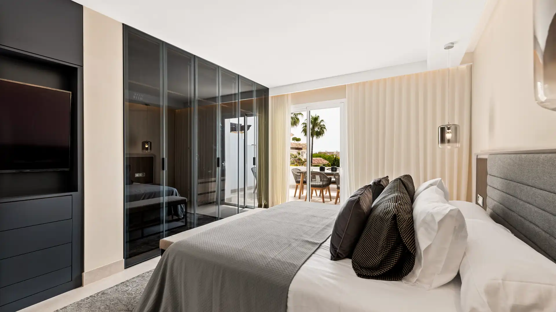 Bedroom of Apartments for sale in Marbella  with Air Conditioner, Heating and Terrace