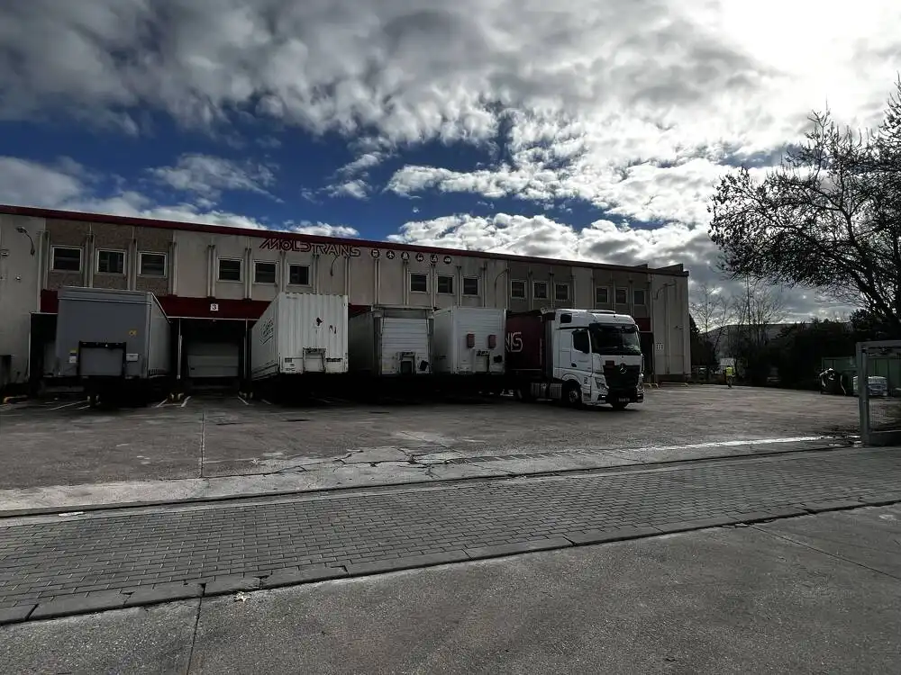 Vista exterior de Nau industrial de lloguer en Parets del Vallès
