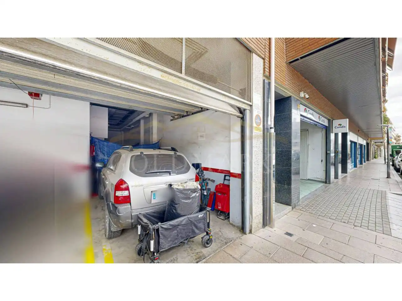 Parking de Dúplex en venta en Sant Joan Despí con Calefacción