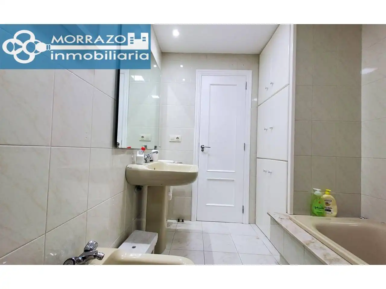 Bathroom of Flat for rent in Bueu  with Heating, Parquet flooring and Furnished