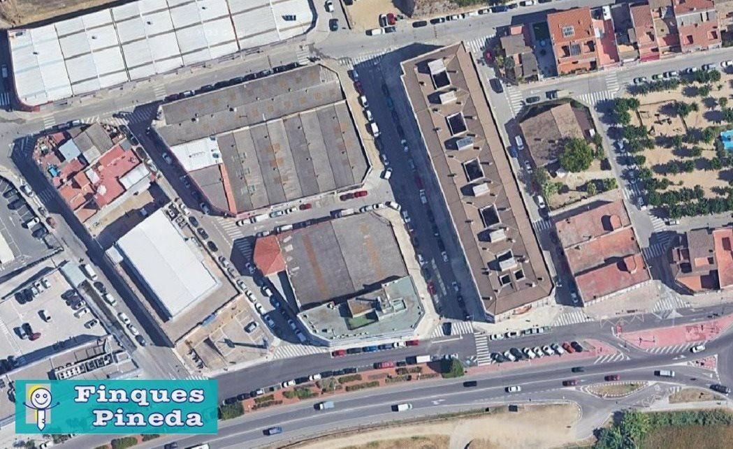 Vista exterior de Terreny industrial en venda en Pineda de Mar