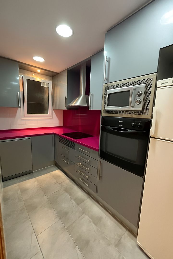 Kitchen of Flat for sale in Sant Feliu de Llobregat  with Heating, Furnished and Oven
