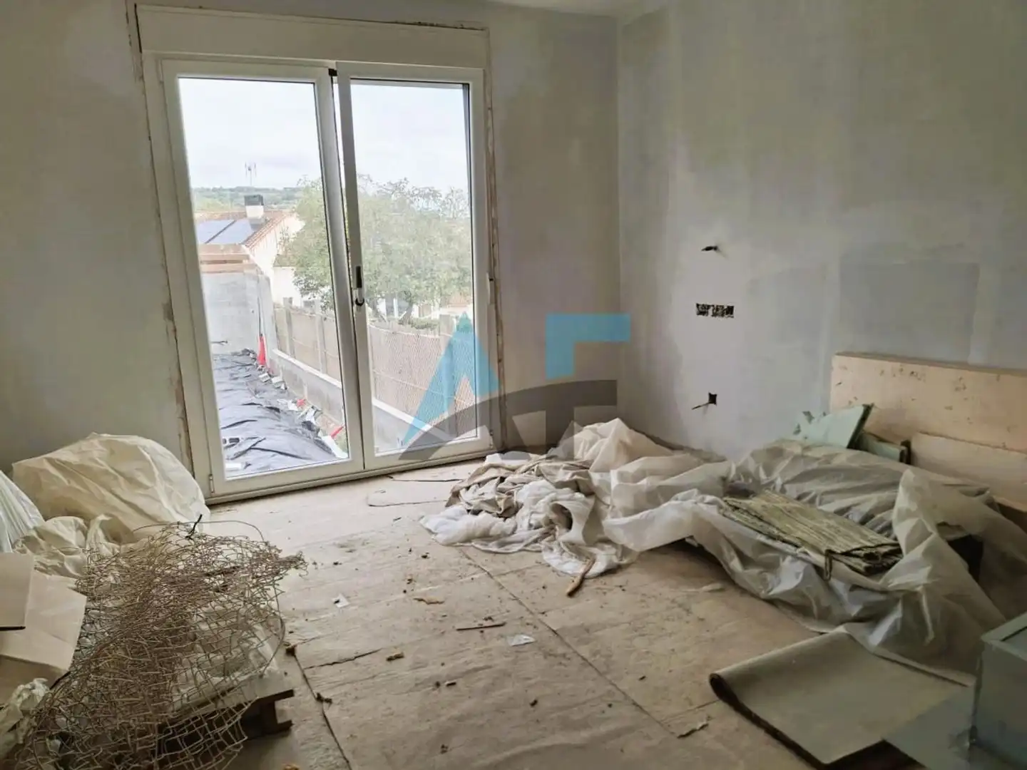 Dormitori de Casa o xalet en venda en Ourense Capital  amb Jardí privat, Terrassa i Traster