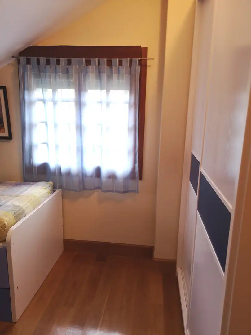 Dormitori de Casa o xalet en venda en Guriezo amb Calefacció, Jardí privat i Terrassa