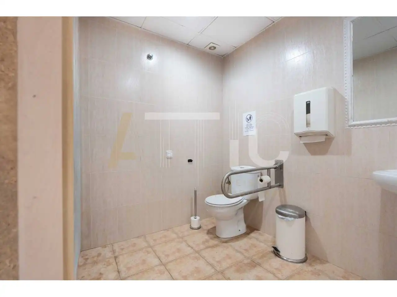 Bathroom of Commercial properties for sale in Sabadell  with Air Conditioner