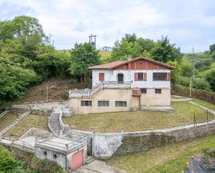 Vista exterior de Casa o xalet en venda en Orio amb Calefacció, Jardí privat i Terrassa