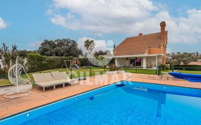 Piscina de Casa o xalet en venda en Algete amb Aire condicionat, Jardí privat i Terrassa