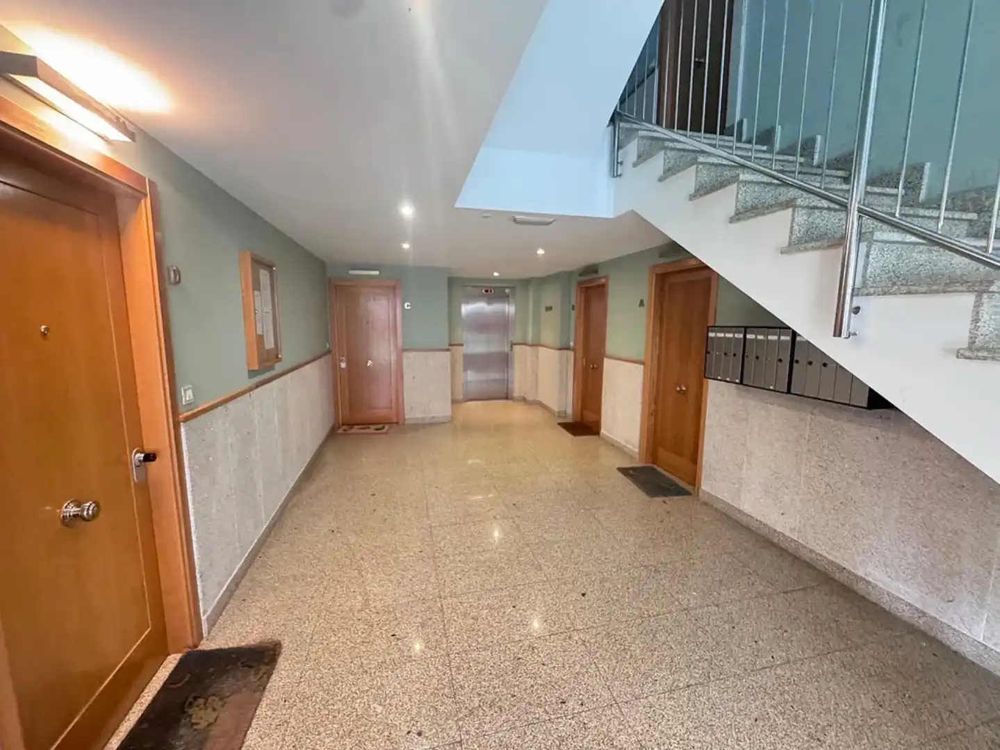 Dúplex en venta en Oleiros con Calefacción, Trastero y Amueblado