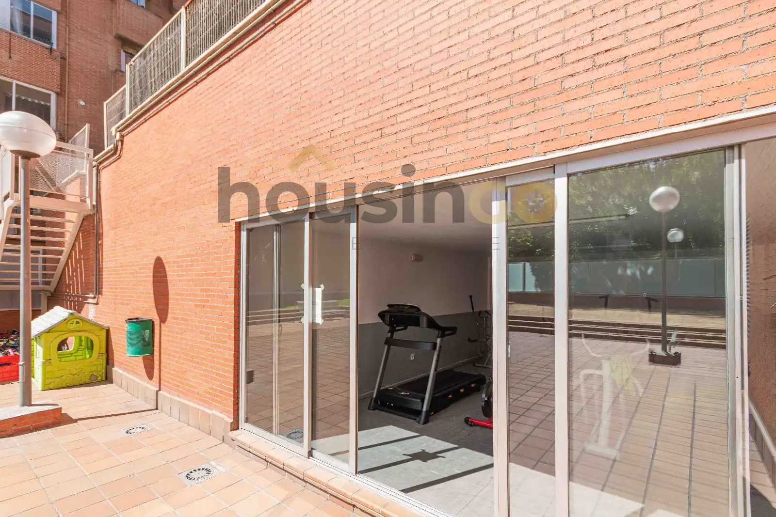 Vista exterior de Pis de lloguer en Madrid amb Calefacció, Parquet i Terrassa