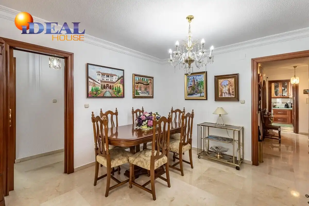 Piso con ascensor en venta en Calle ARQUITECTO JIMENEZ LACAL, imagen 10