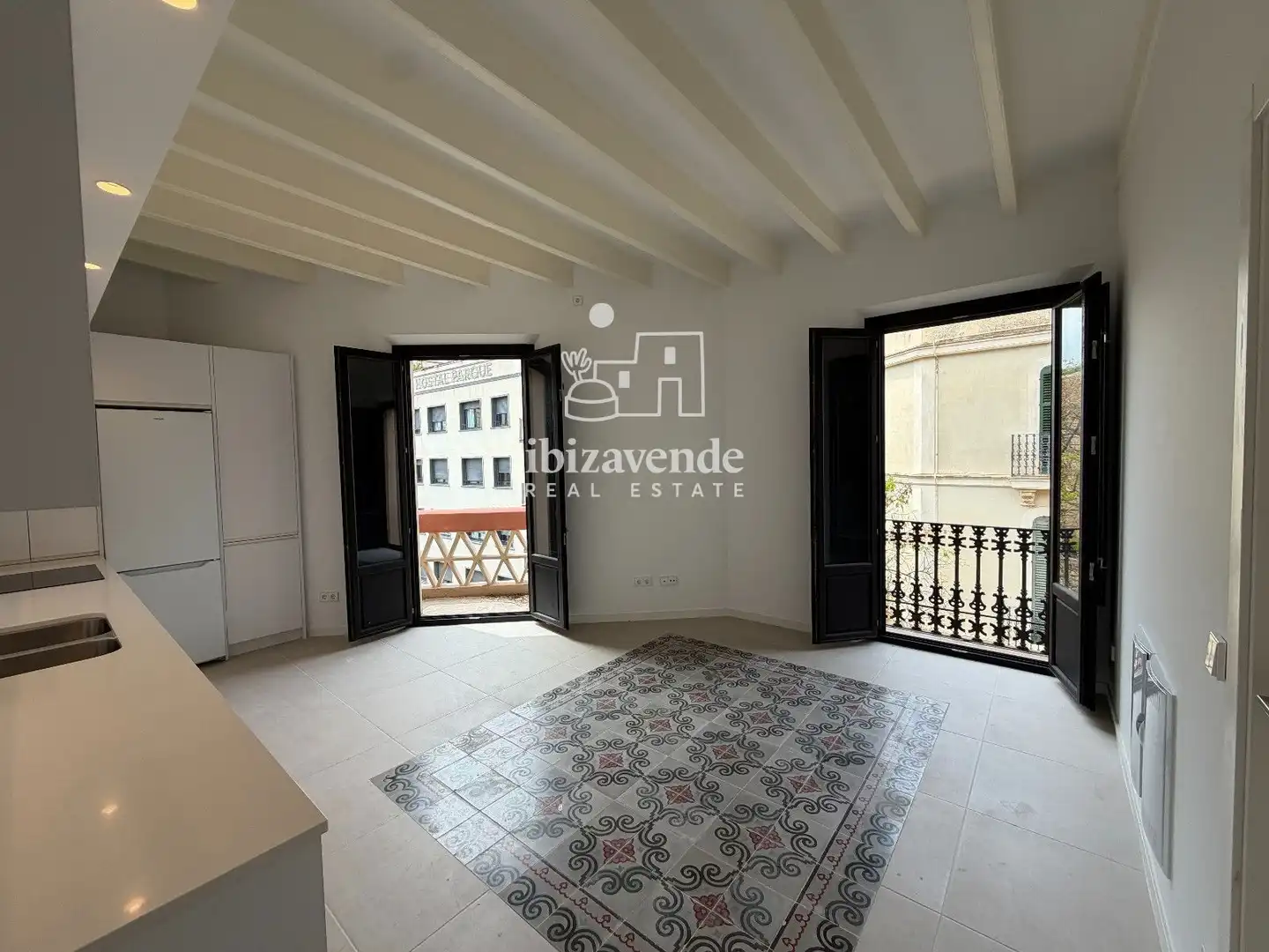 Vista exterior de Àtic de lloguer en Eivissa amb Aire condicionat i Terrassa