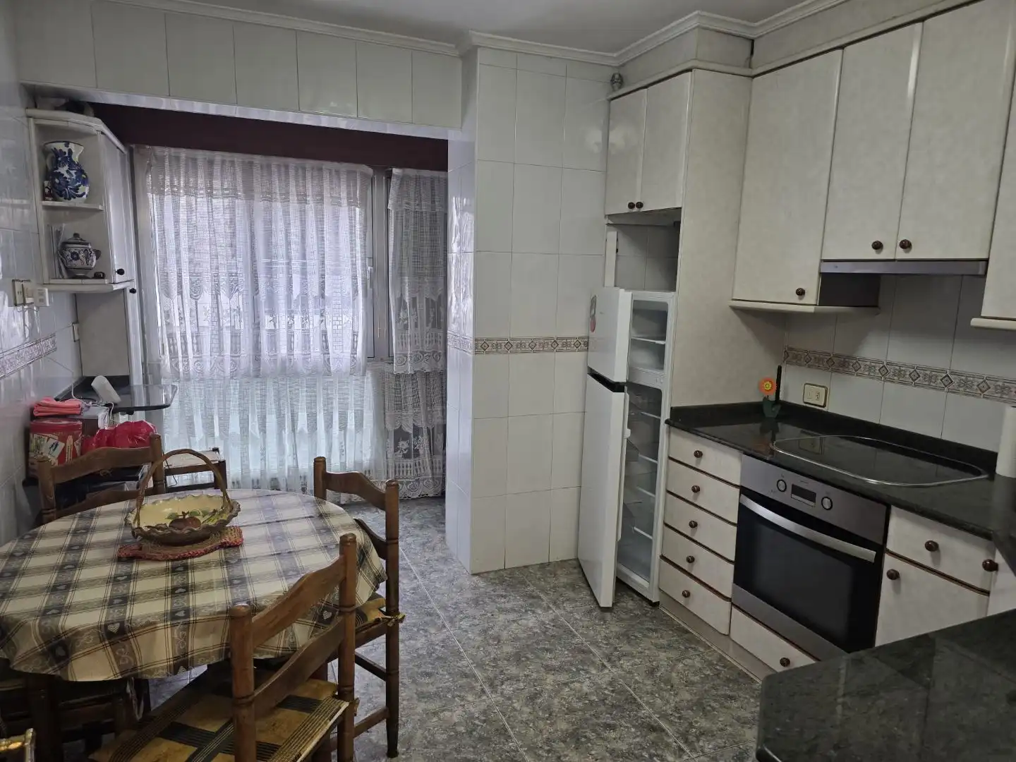 Kitchen of Flat for sale in Santurtzi 