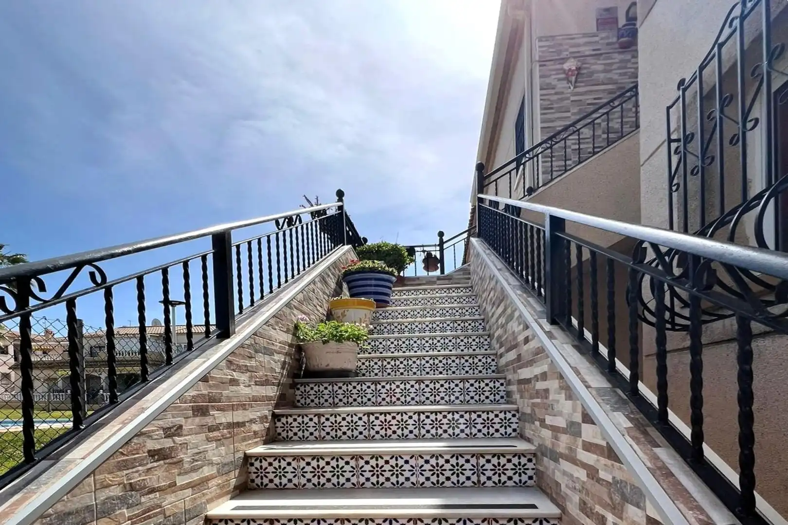 Vista exterior de Àtic en venda en Torrevieja amb Aire condicionat, Calefacció i Moblat