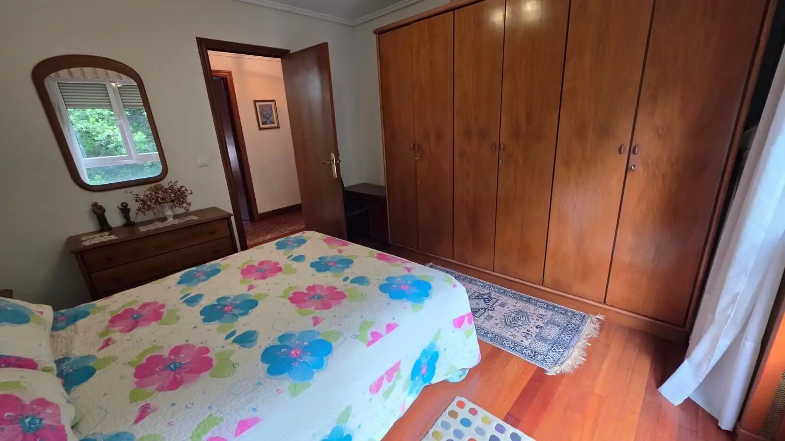 Habitación de Piso en venta en Castro-Urdiales con Calefacción, Terraza y Piscina comunitaria