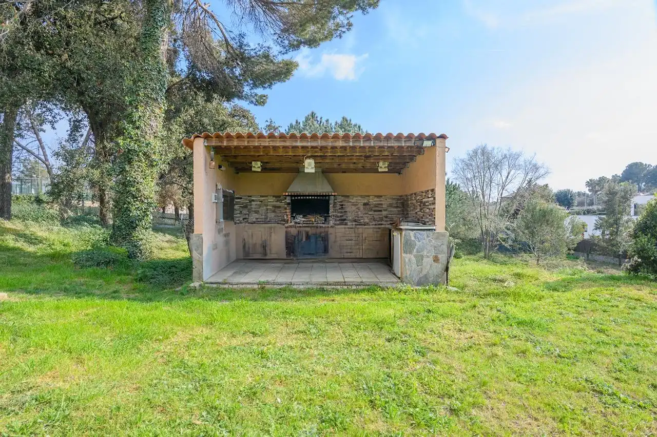 Garden of Houses for sale in Sabadell  with Air Conditioner, Heating and Terrace