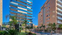 Vista exterior de Àtic en venda en El Campello amb Aire condicionat i Terrassa