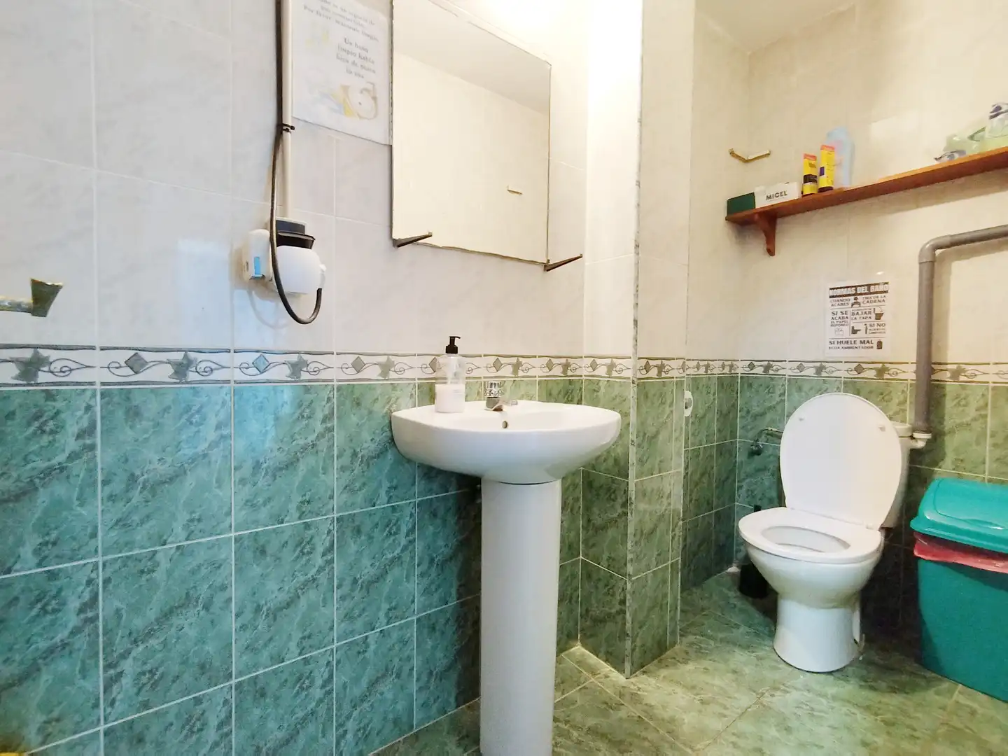 Baño de Nave industrial en venta en Vélez-Málaga con Alarma