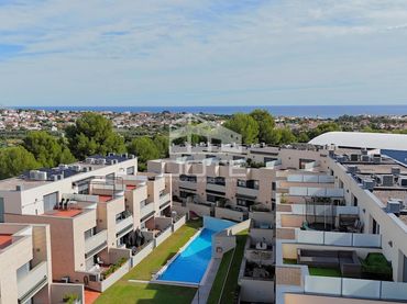 Adosado con balcón en venta en Sant Jordi