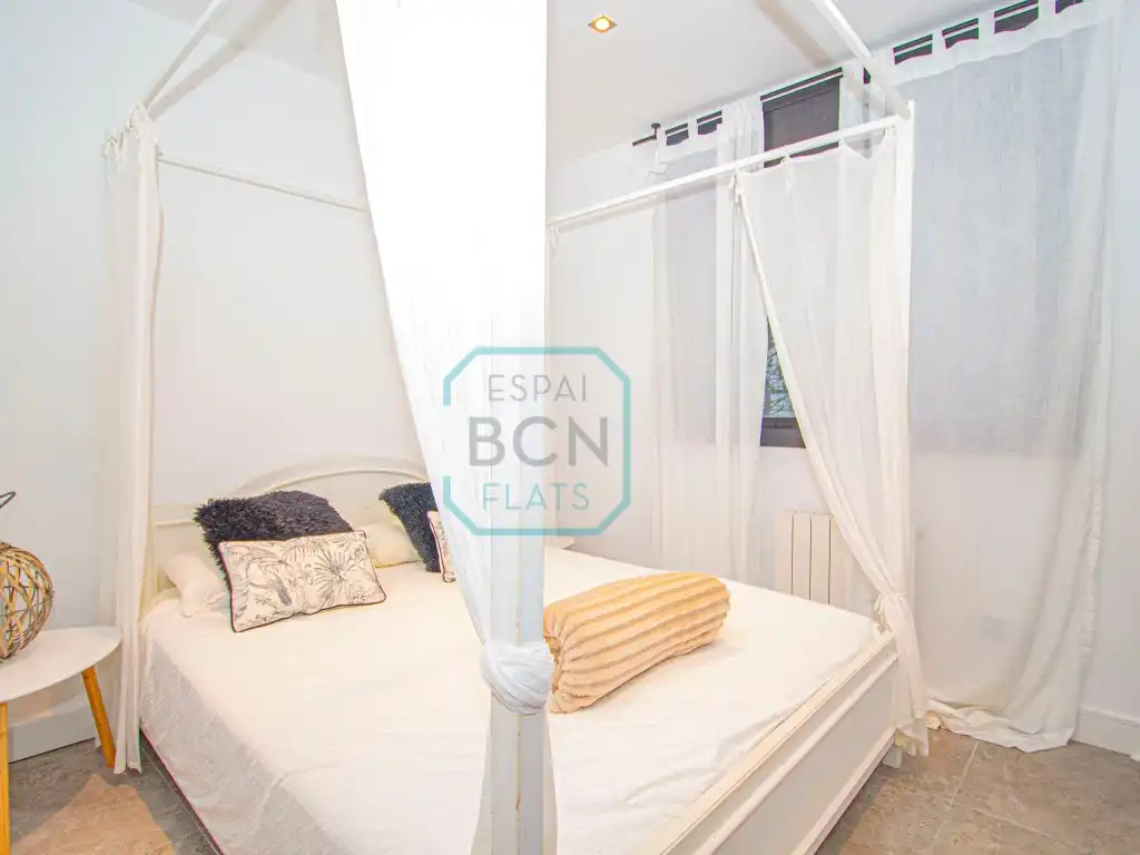 Schlafzimmer von Haus oder Chalet zum Verkauf in Calafell mit Klimaanlage, Schwimmbad und Balkon