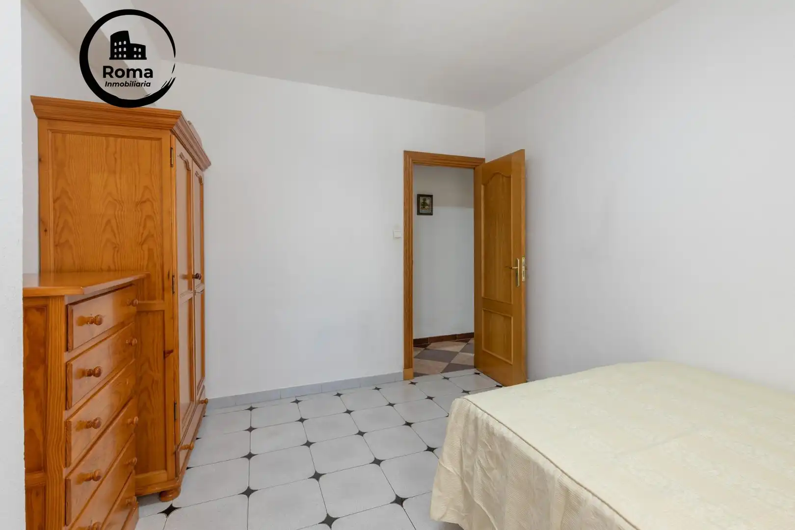 Habitación de Piso en venta en Granada con Terraza, Amueblado y Balcón