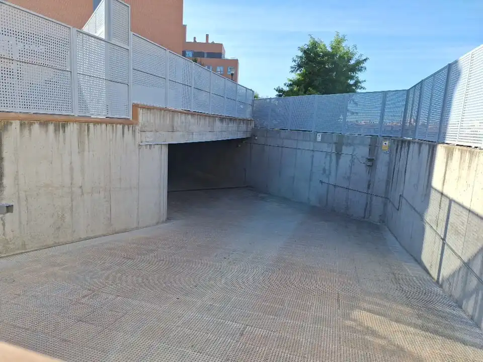 Einzelparkplatz zum Verkauf in VIEJO DE VICALVARO, imagen 2