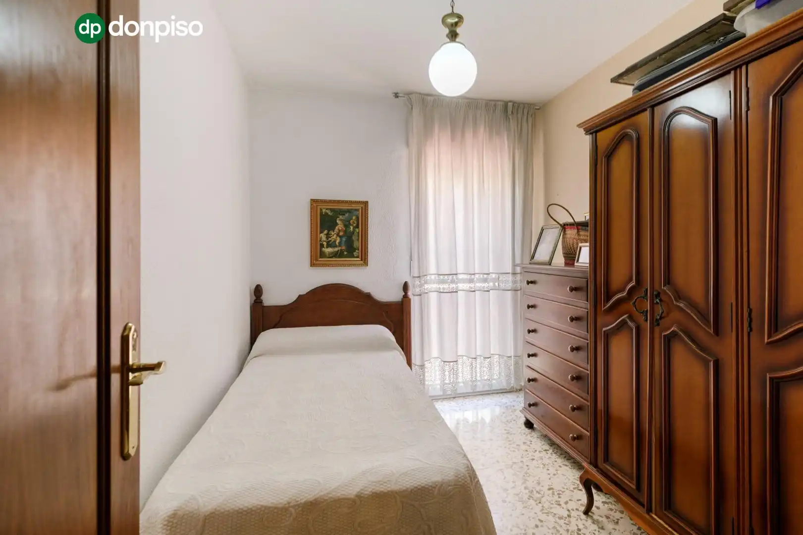 Habitación de Piso en venta en Granada con Calefacción