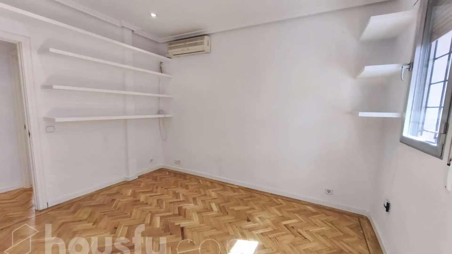 Flat for rent in Paseo Imperial, Imperial