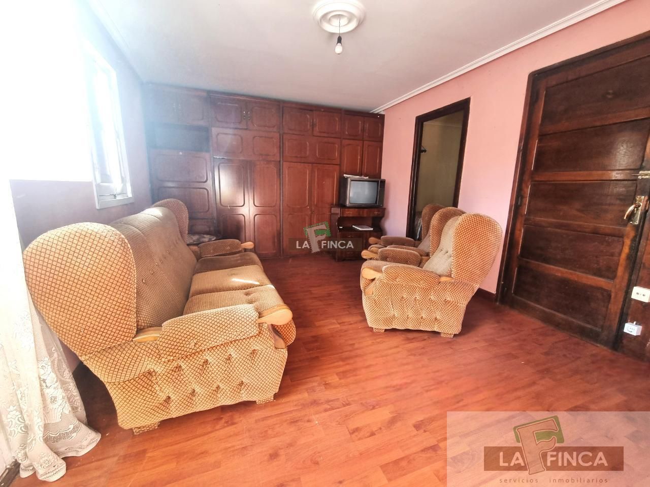 Living room of Country house for sale in Oviedo   with Storage room