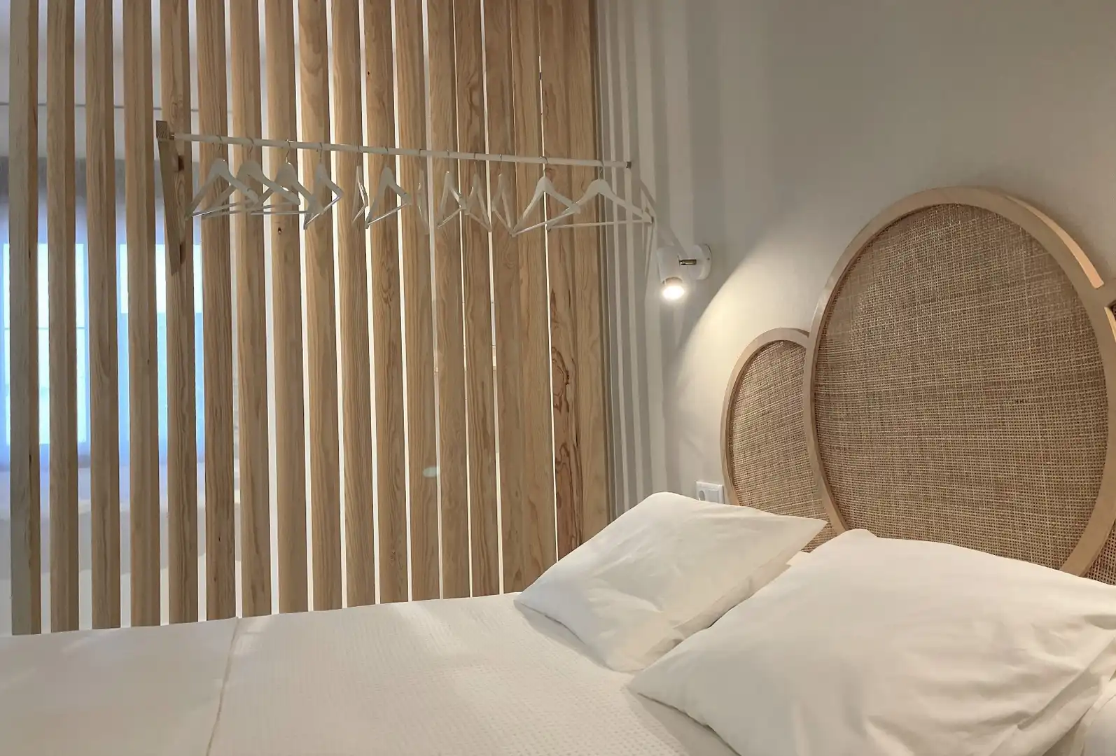 Habitación de Estudio de alquiler en Carmona con Aire acondicionado, Amueblado y Microondas
