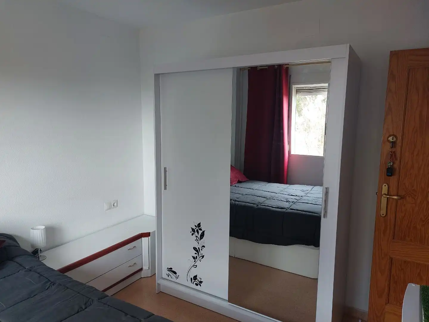 Bedroom of Flat for share in Benalúa - Babel