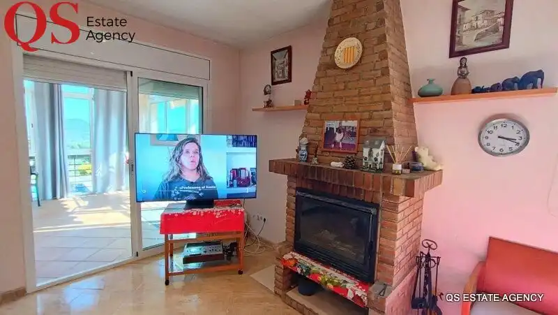 Sala d'estar de Casa o xalet en venda en Tordera amb Calefacció, Jardí privat i Terrassa
