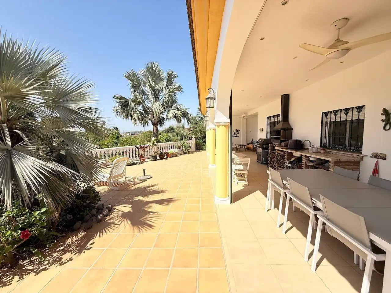 Terraza de Casa o chalet en venta en Vélez-Málaga con Aire acondicionado, Calefacción y Jardín privado