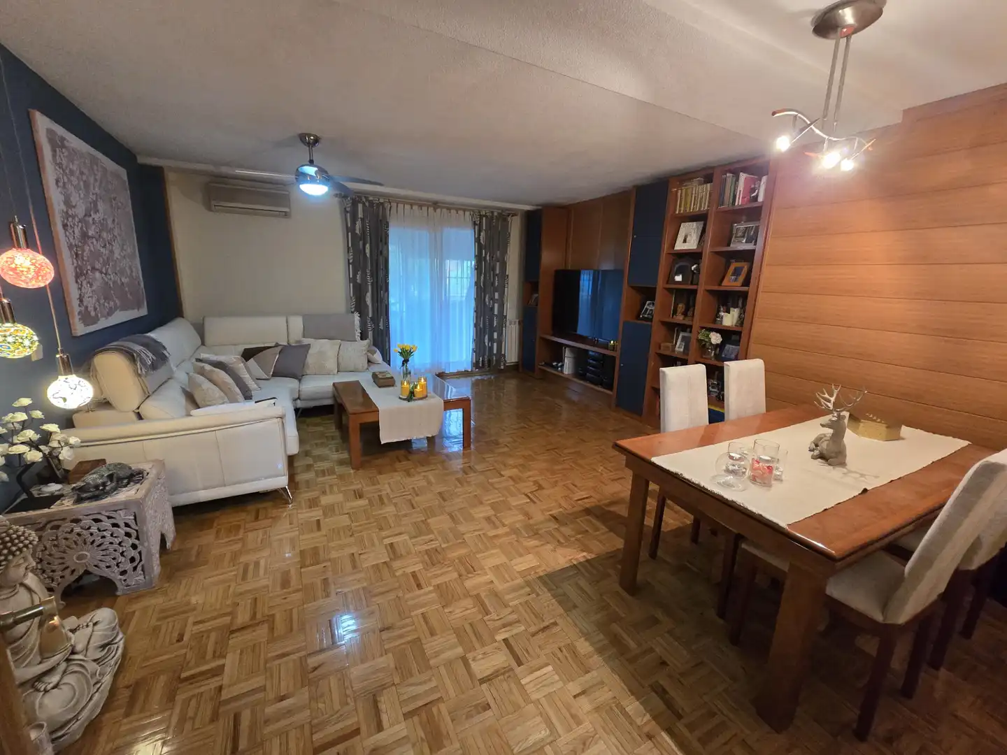 Living room of Flat for sale in Madrid  with Air Conditioner, Heating and Terrace