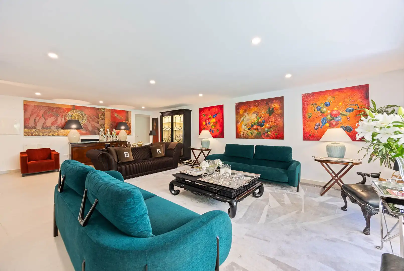 Sala de estar de Planta baja en venta en Sotogrande con Aire acondicionado, Calefacción y Jardín privado