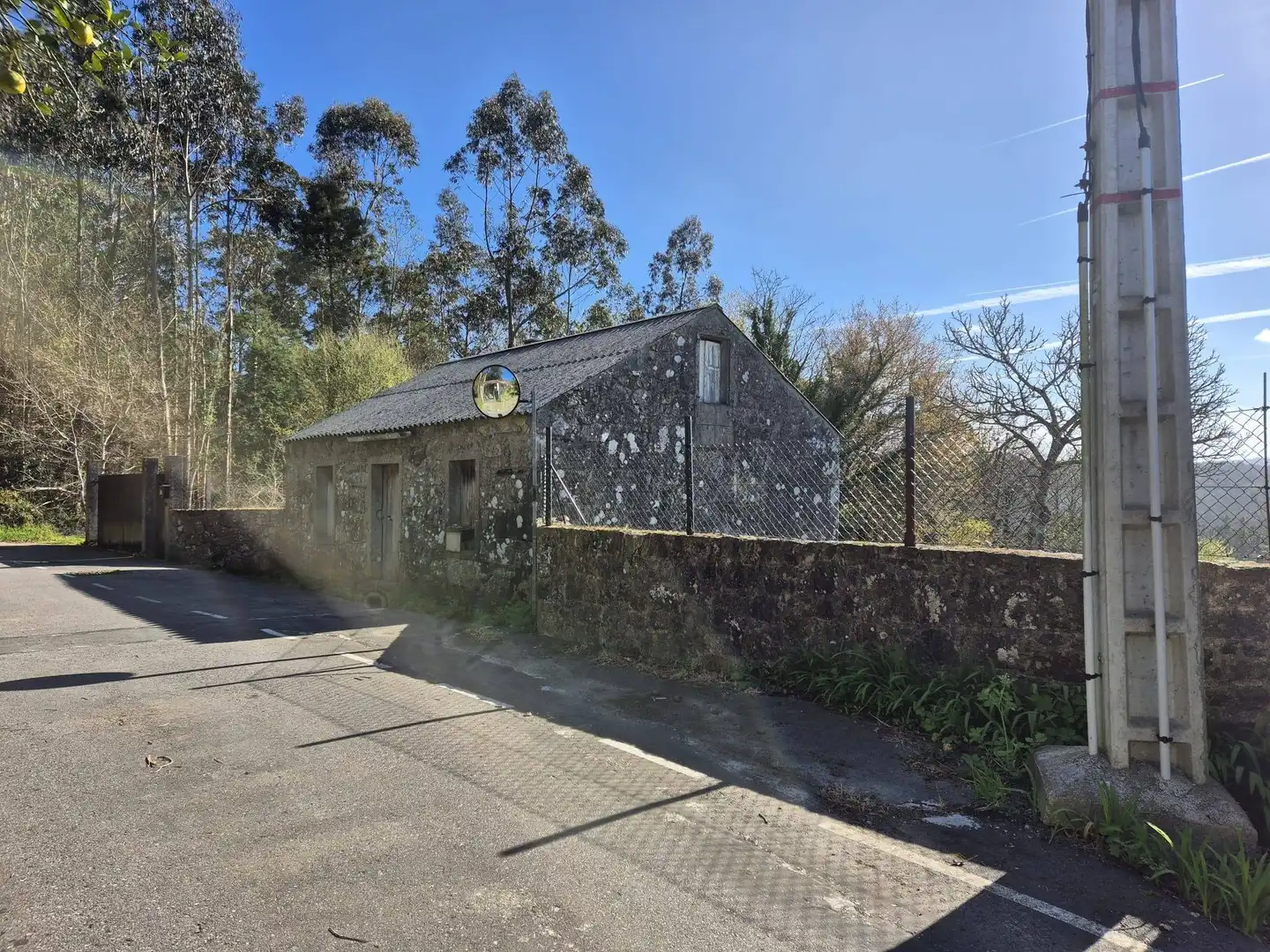 Vista exterior de Casa o xalet en venda en Ames amb Jardí privat