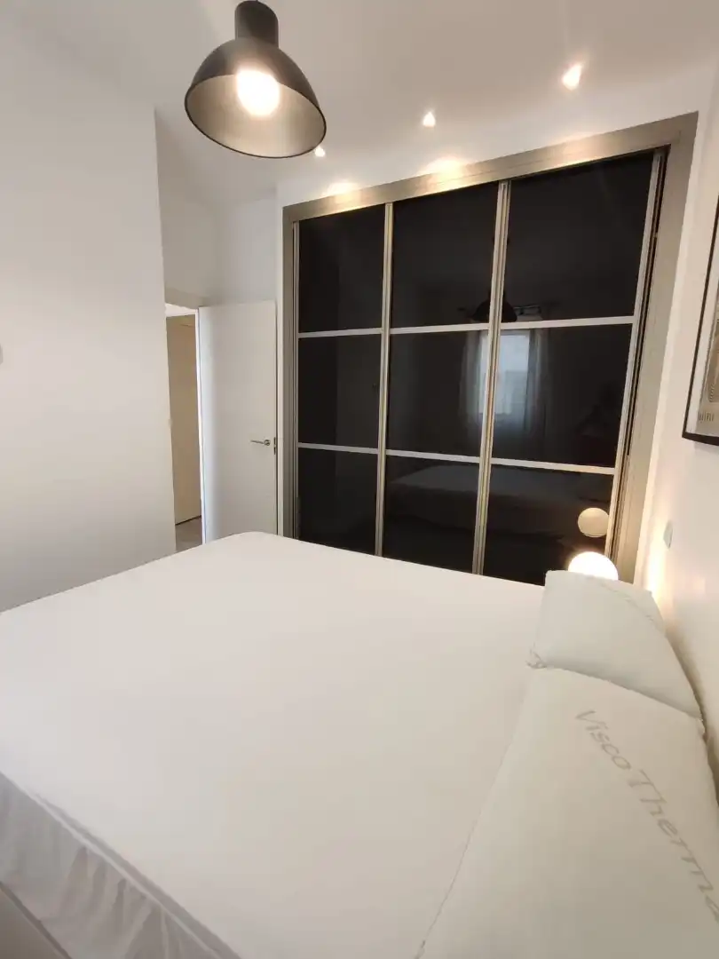 Schlafzimmer von Wohnung zur Miete in Madrid mit Klimaanlage, Heizung und Parkett