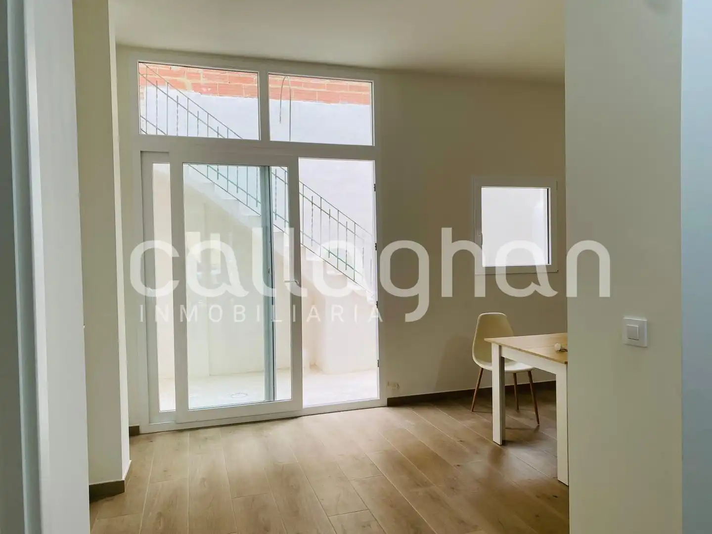 Sala de estar de Planta baja en venta en Burjassot con Terraza y Amueblado