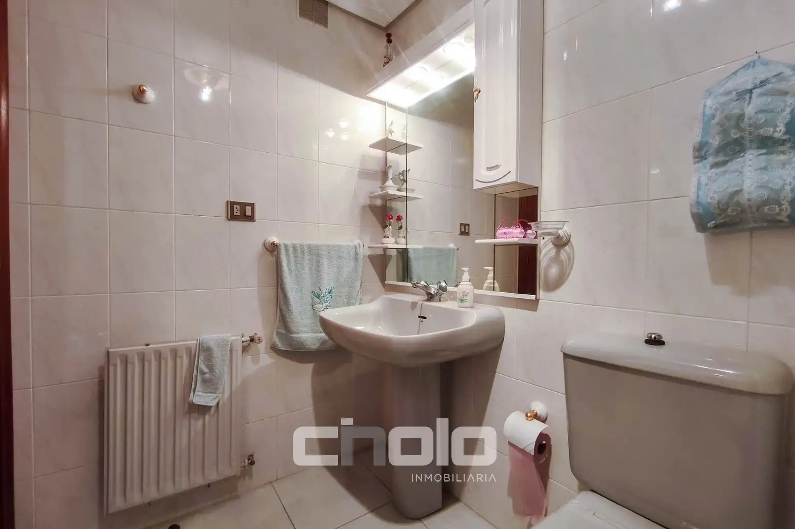 Baño de Piso en venta en Lugo con Calefacción, Trastero y Amueblado