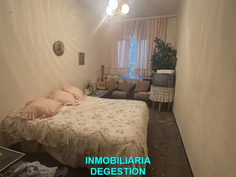 Habitación de Ático en venta en Linares con Aire acondicionado y Terraza