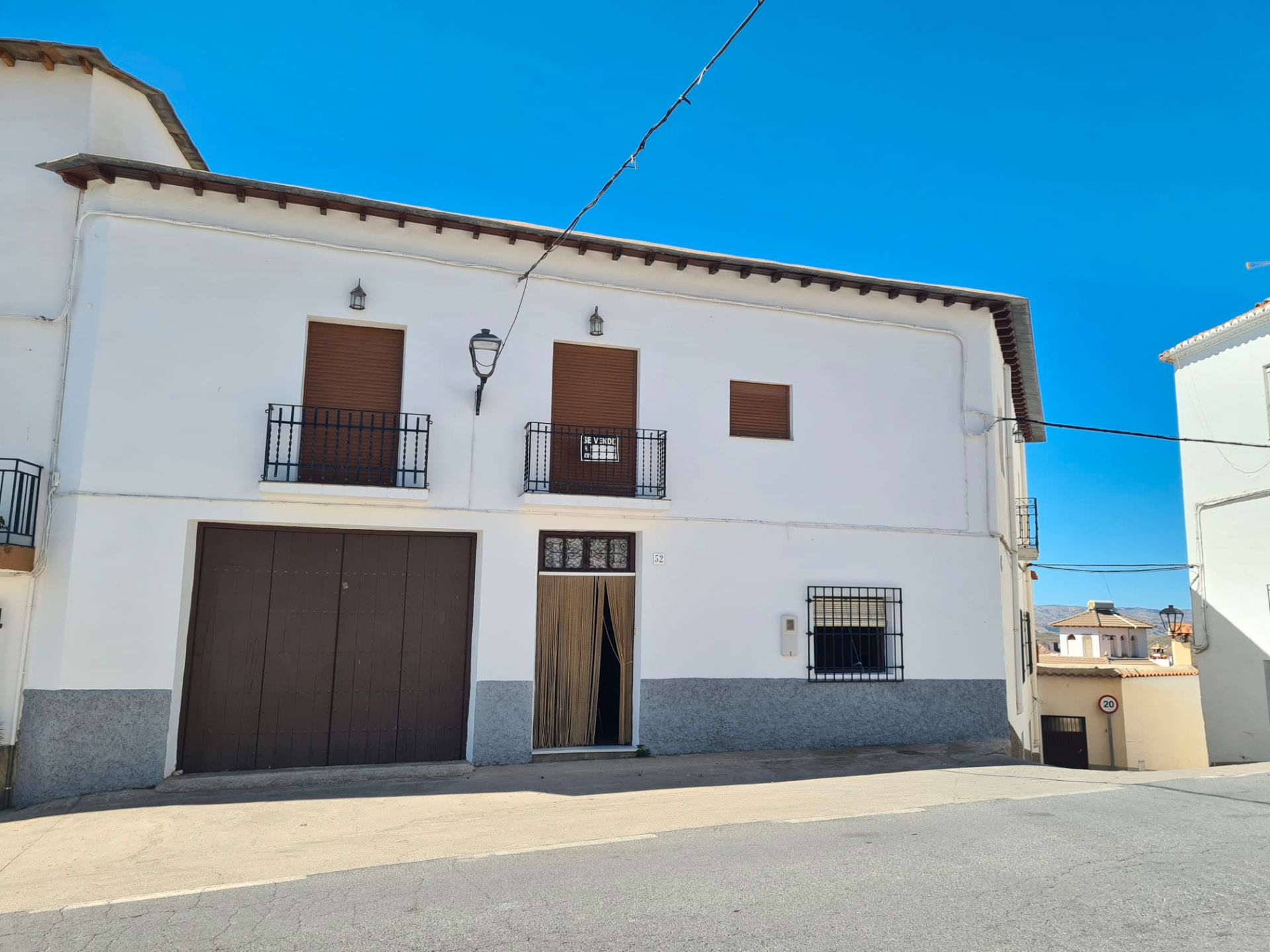 Vista exterior de Casa o xalet en venda en Válor amb Calefacció, Jardí privat i Terrassa
