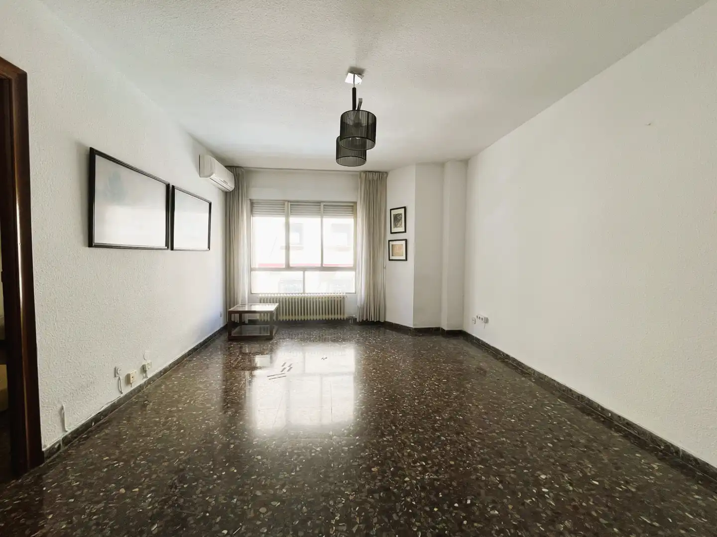 Sala de estar de Piso en venta en Jaén con Aire acondicionado, Calefacción y Balcón